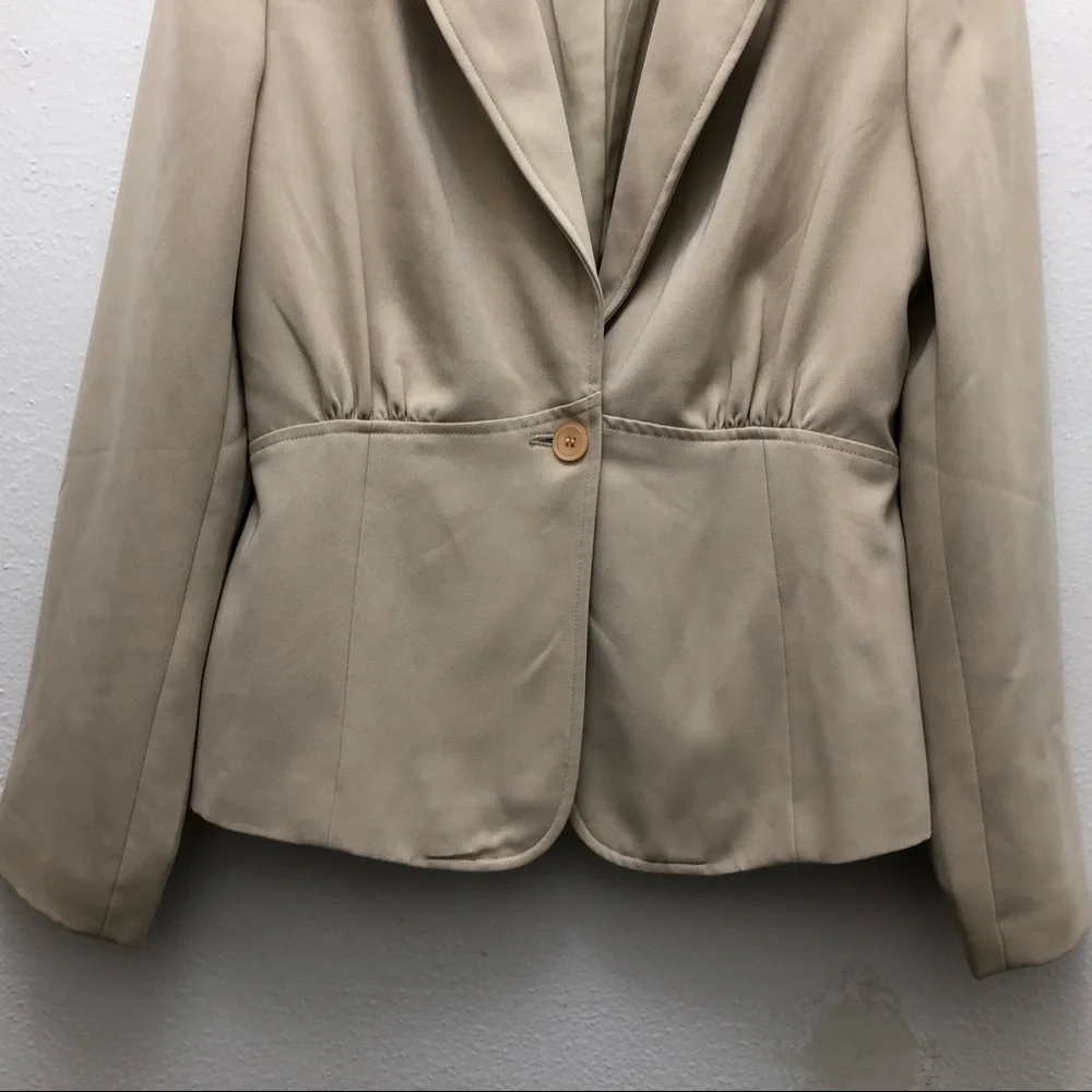 Newport News Skirt Suit Long Sleeve Jacket & Knee High Skirt Women's Size 10 Tan - Picture 13 of 15